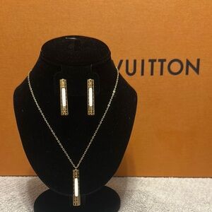 Fashion Inspired Jewelry Set